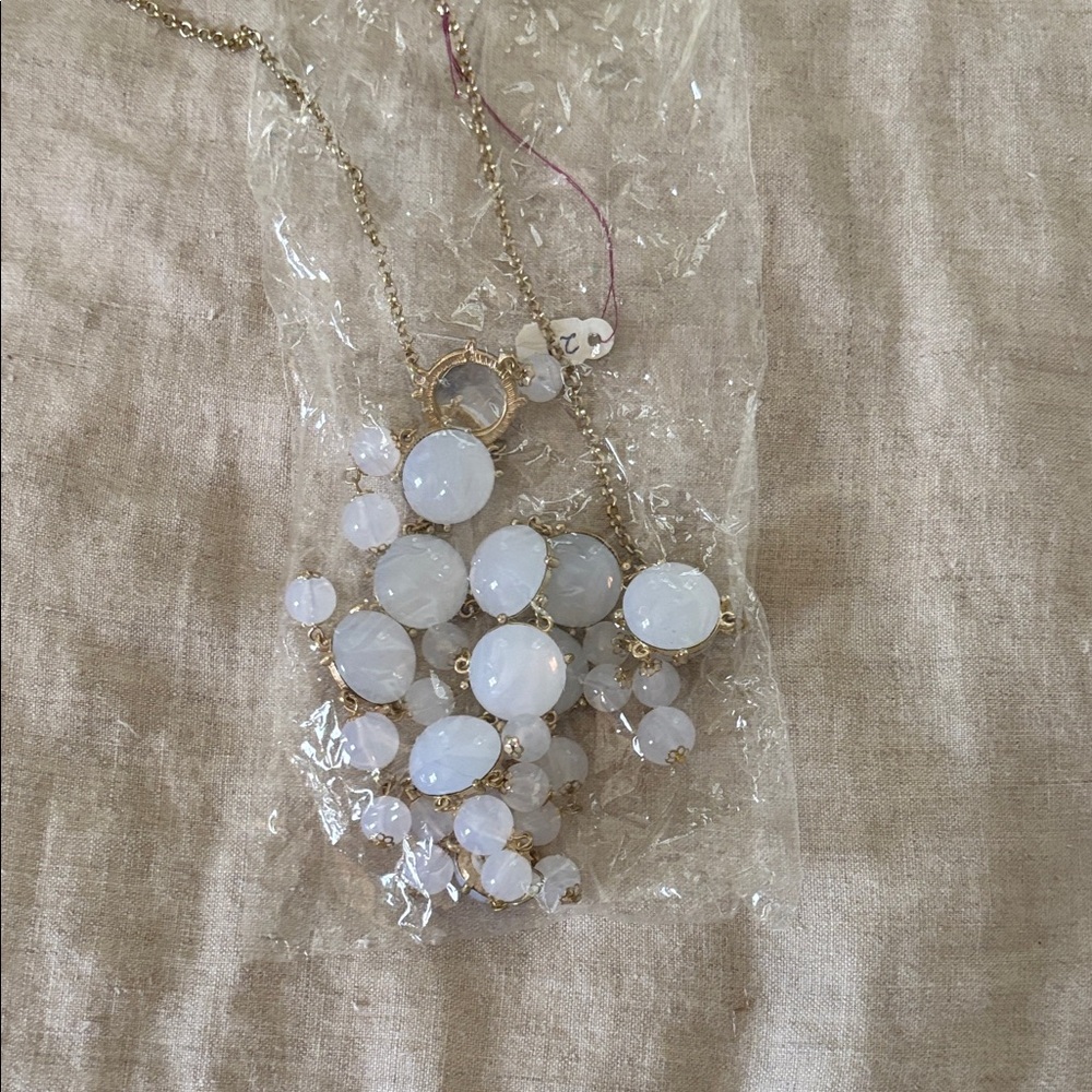Bubble Elegant Gold and White Beaded Necklace